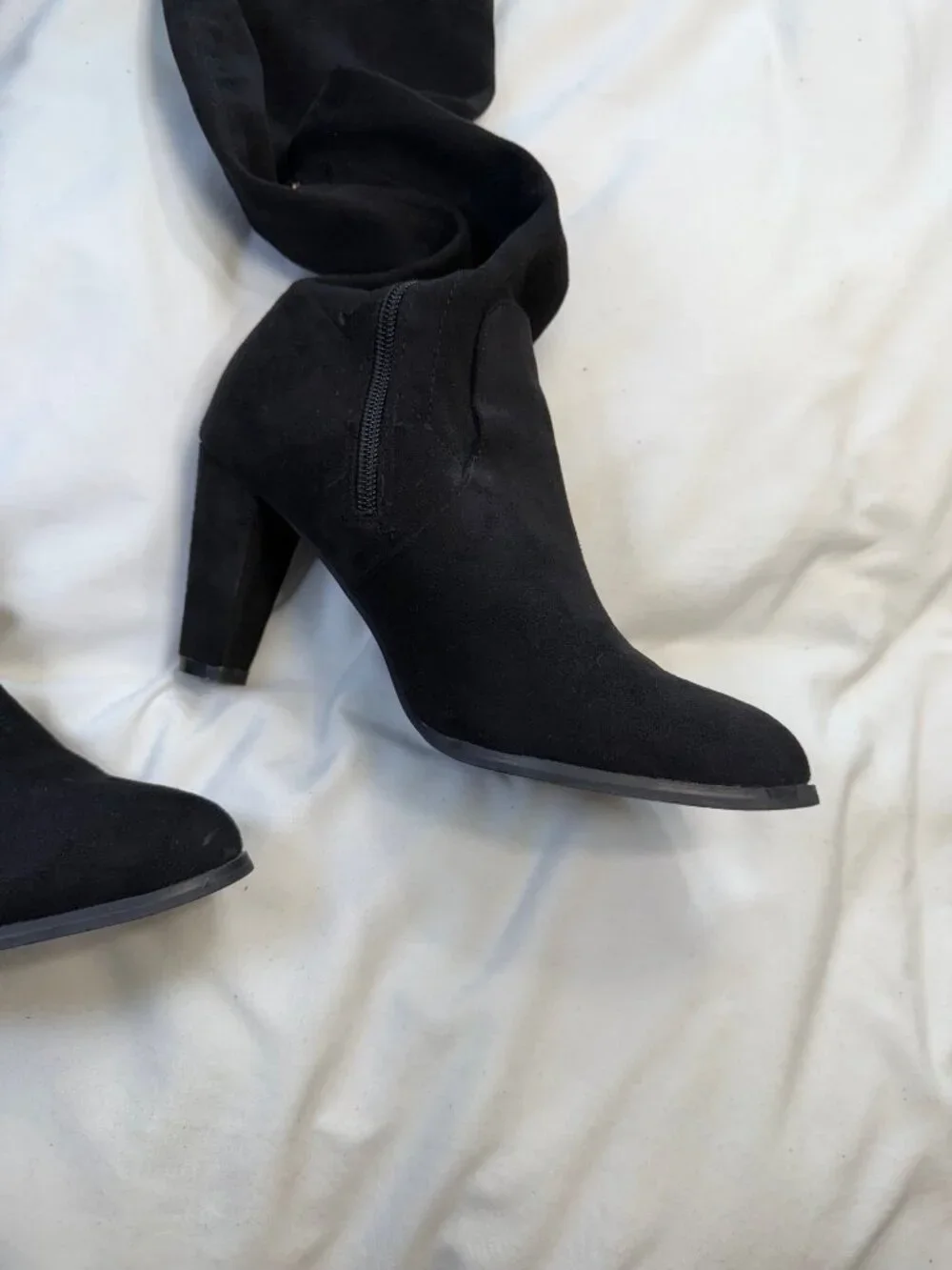 Catherine Malandrino Sorcha Black Faux Suede Thigh High Boots 7.5 Heeled